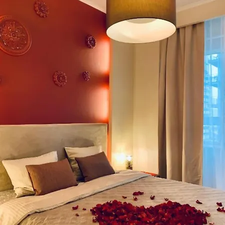 Lumina I Deluxe 2-room With Parking I Ac I Balcony I Platinum Towers * Varsóvia