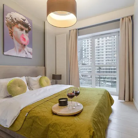 Lumina I Deluxe 2-room With Parking I Ac I Balcony I Platinum Towers *