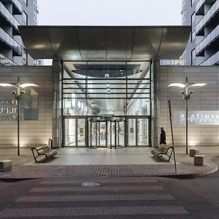 Lumina I Deluxe 2-room With Parking I Ac I Balcony I Platinum Towers * Varsóvia