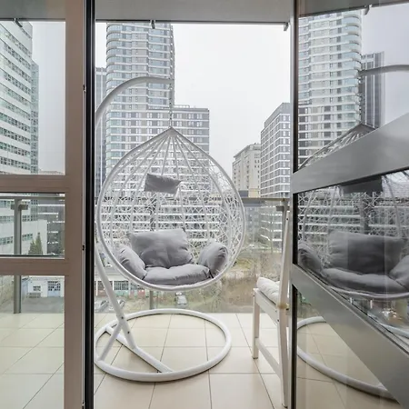 Lumina I Deluxe 2-room With Parking I Ac I Balcony I Platinum Towers Varsóvia