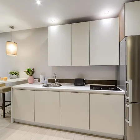 Lumina I Deluxe 2-room With Parking I Ac I Balcony I Platinum Towers Varsóvia