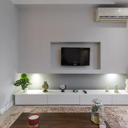 Lumina I Deluxe 2-room With Parking I Ac I Balcony I Platinum Towers * Varsóvia