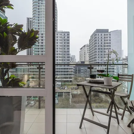 Lumina I Deluxe 2-room With Parking I Ac I Balcony I Platinum Towers Varsóvia